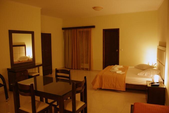 Sandy Suites Kalamaki Esterno foto