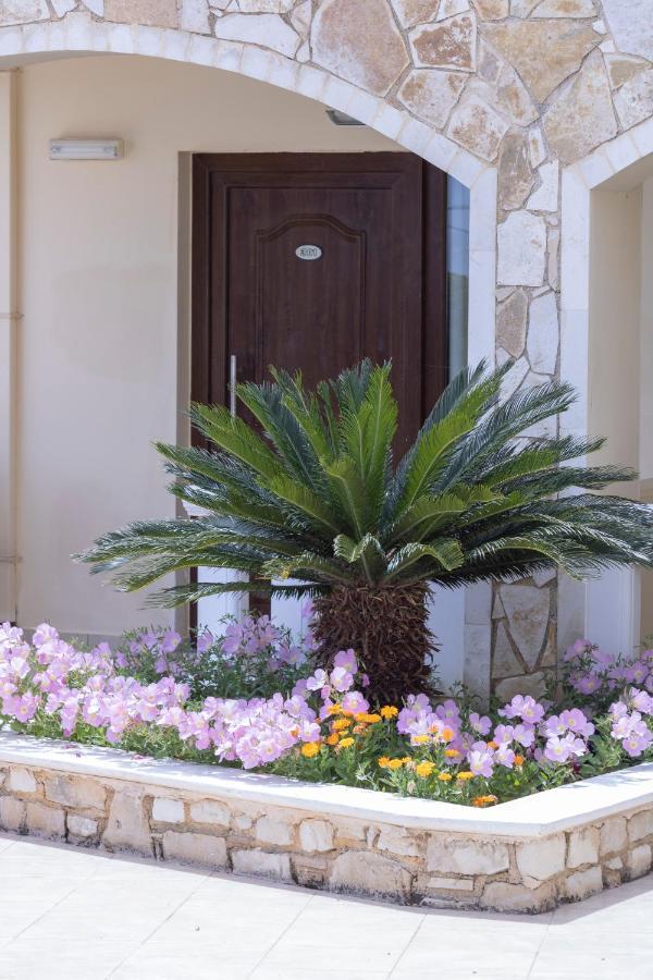 Sandy Suites Kalamaki Esterno foto