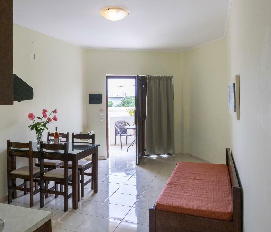 Sandy Suites Kalamaki Esterno foto