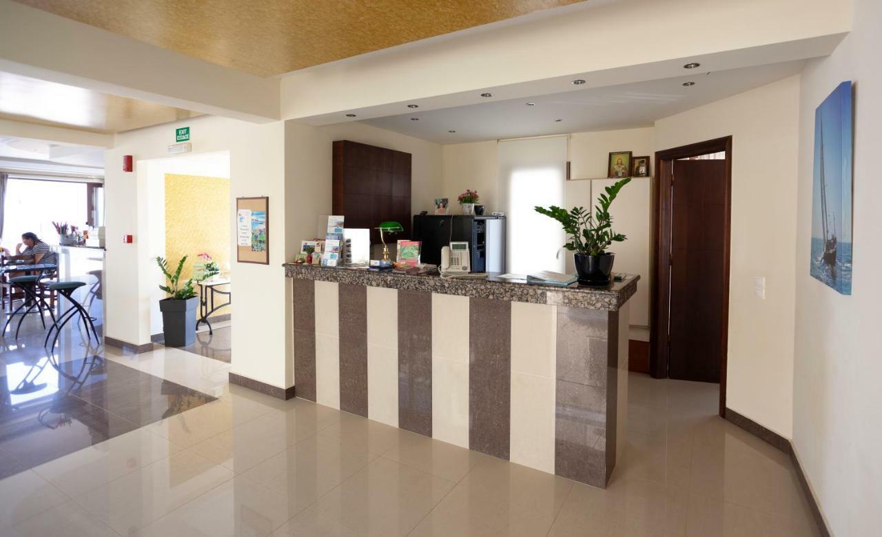 Sandy Suites Kalamaki Esterno foto