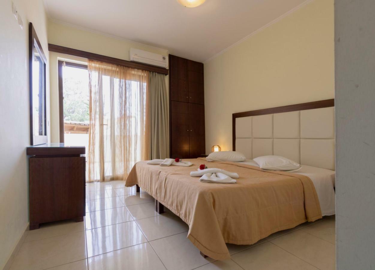 Sandy Suites Kalamaki Esterno foto